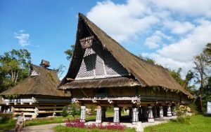 Rumah Adat Sumatera Utara + Gambar Dan Penjelasan Lengkap